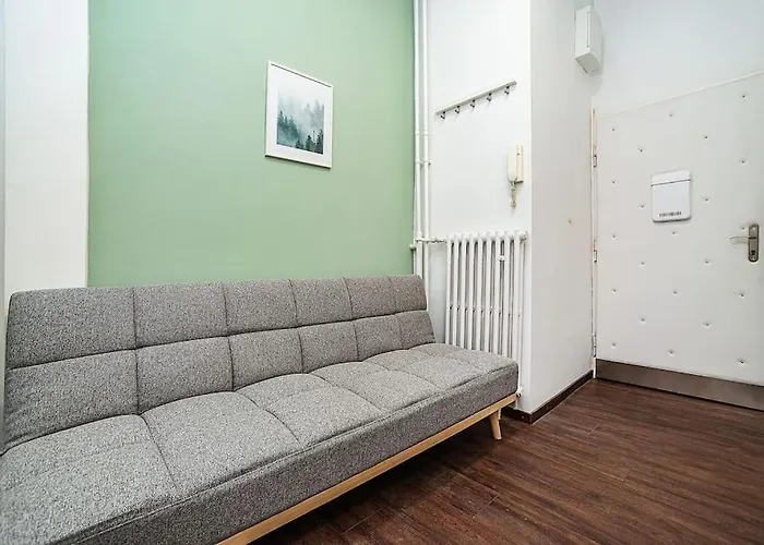 Cozy Old Town Stay - 1-Bedroom Apartment